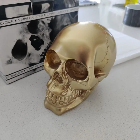 Gold Skull - Picture 2 of 3